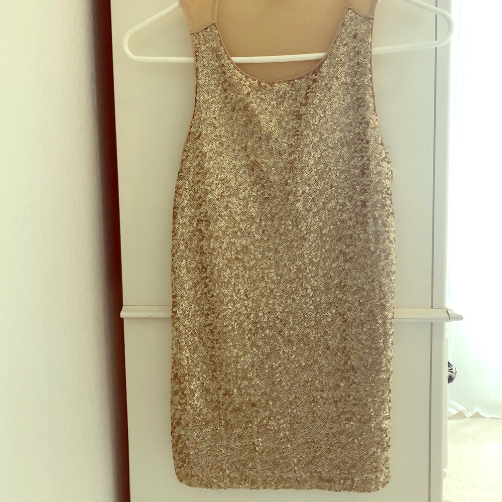 Express sequin top
